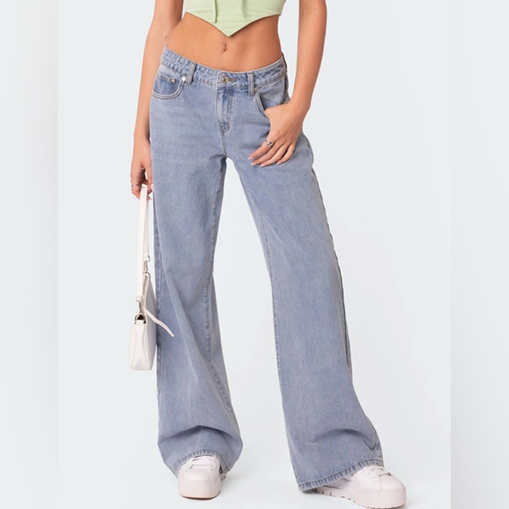 Edikted Raelynn Washed Low Rise Denim Jeans XS